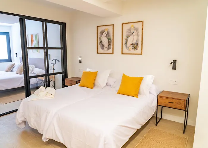 Centro By Renthas Apartment *